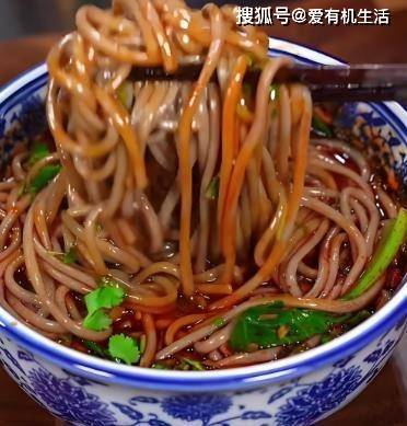 延安10大美食:一口咬下陕北的烟火传奇(图4) 延安10大美食:一口咬下陕北的烟火传奇(图4)